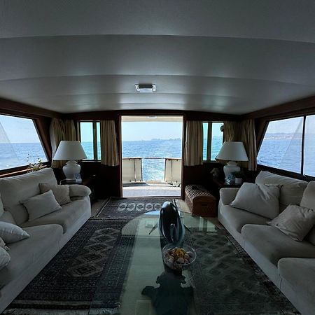 Hotel Yacht Our Alissa Sant Adrià de Besòs Extérieur photo